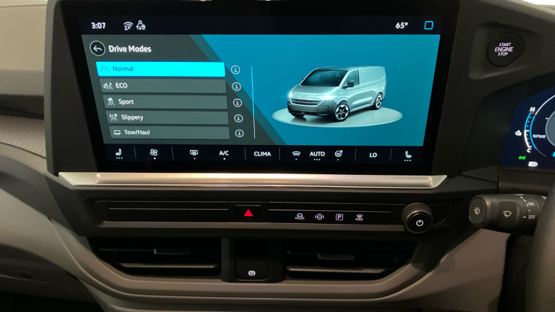 Volkswagen Transporter T32 Lwb Electric 160kW 65kWh Commerce Pro Kombi Van Auto